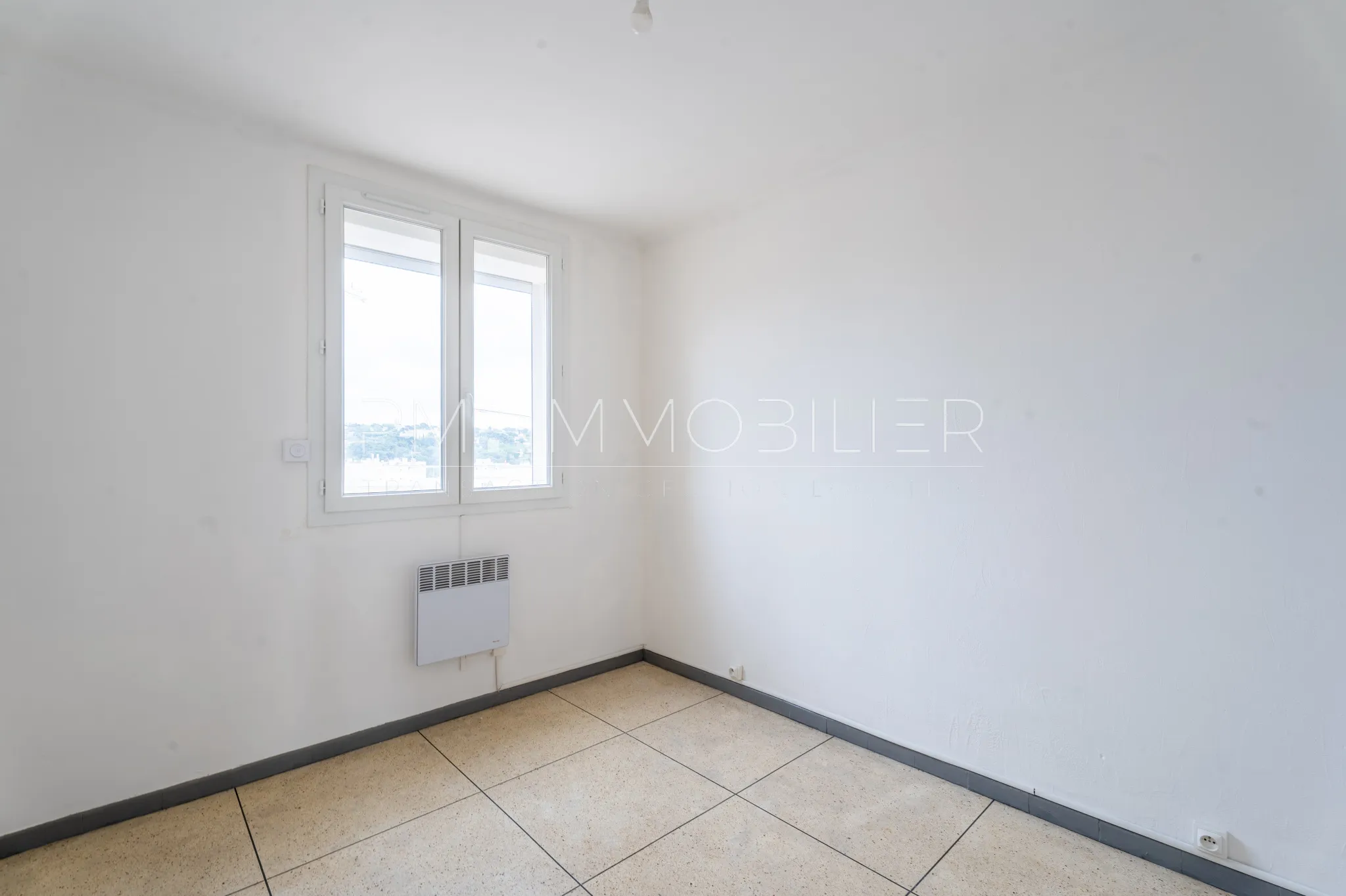 Appartement avec terrasse et vue panoramique à Marseille 13ème 