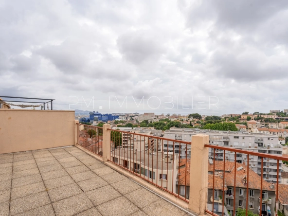 Appartement avec terrasse et vue panoramique à Marseille 13ème