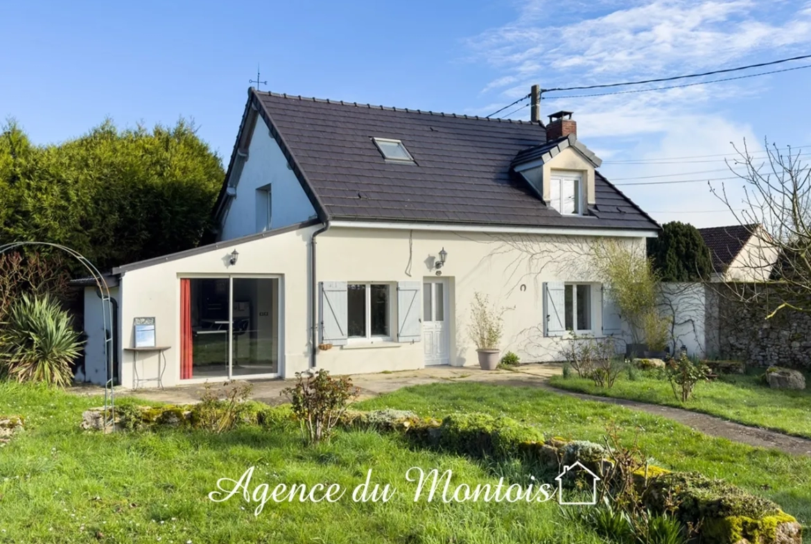 Maison de Campagne à Donnemarie Dontilly 