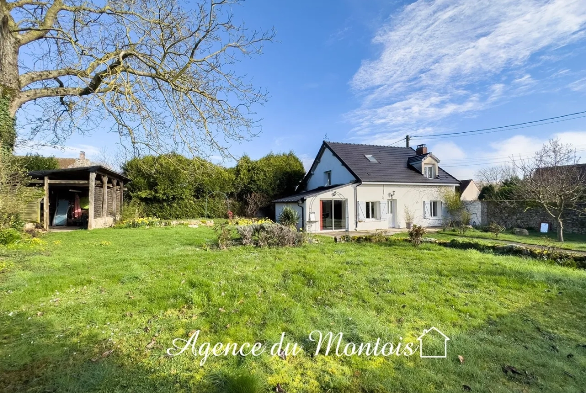 Maison de Campagne à Donnemarie Dontilly 