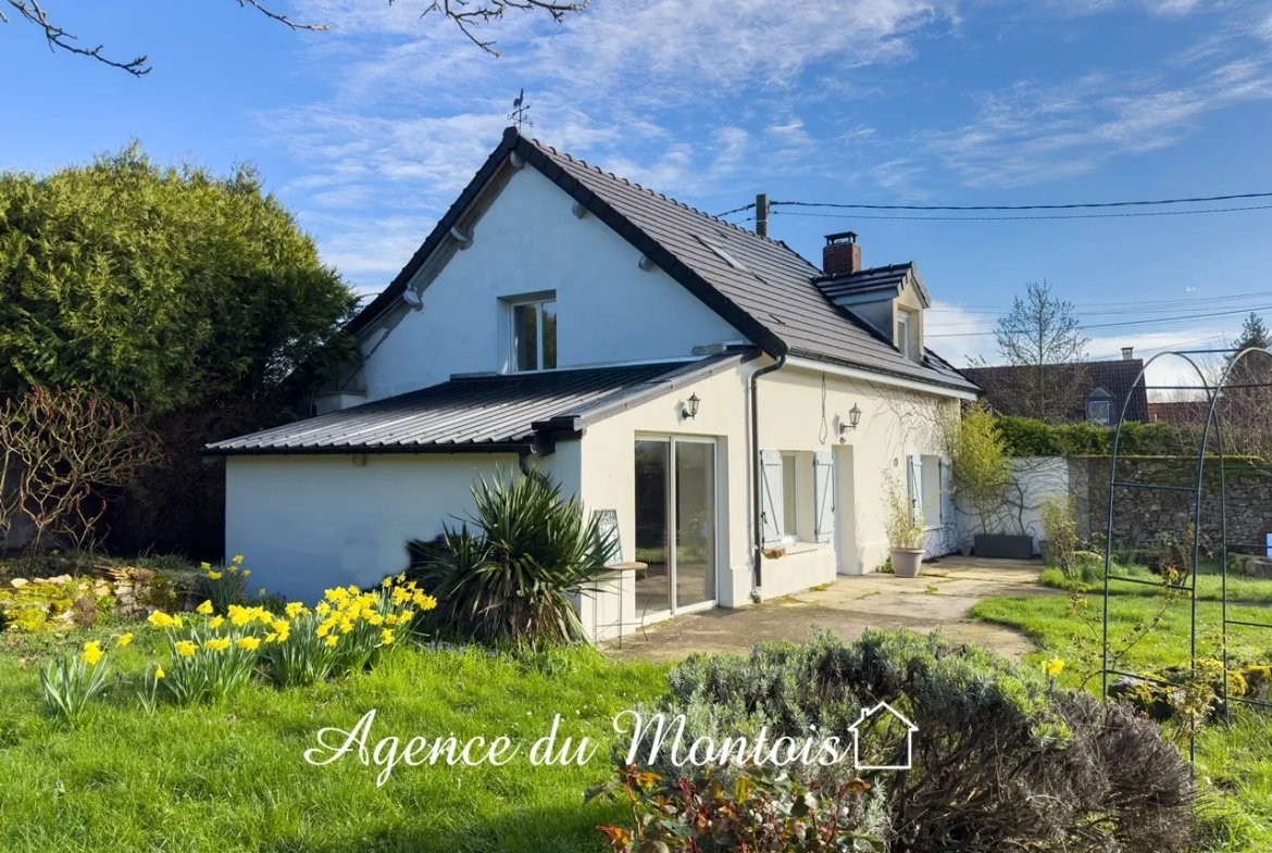 Maison de Campagne à Donnemarie Dontilly 