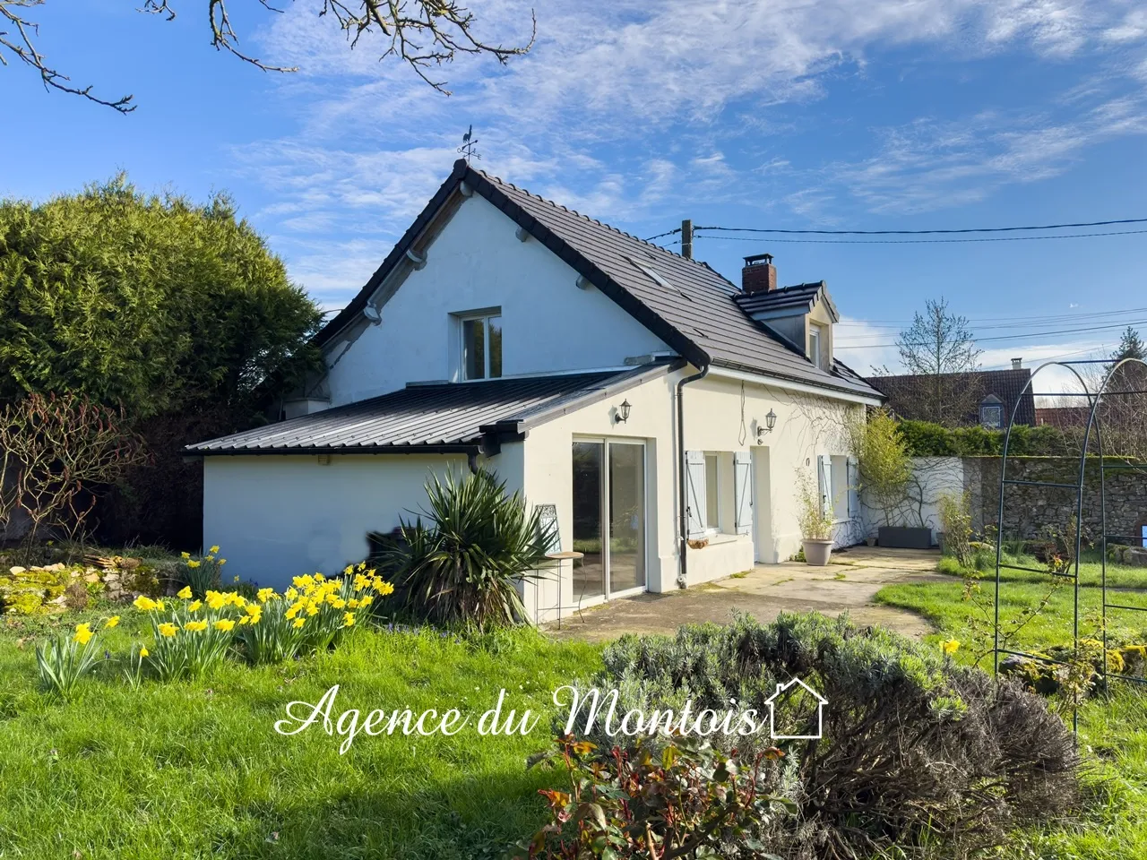 Maison de Campagne à Donnemarie Dontilly 