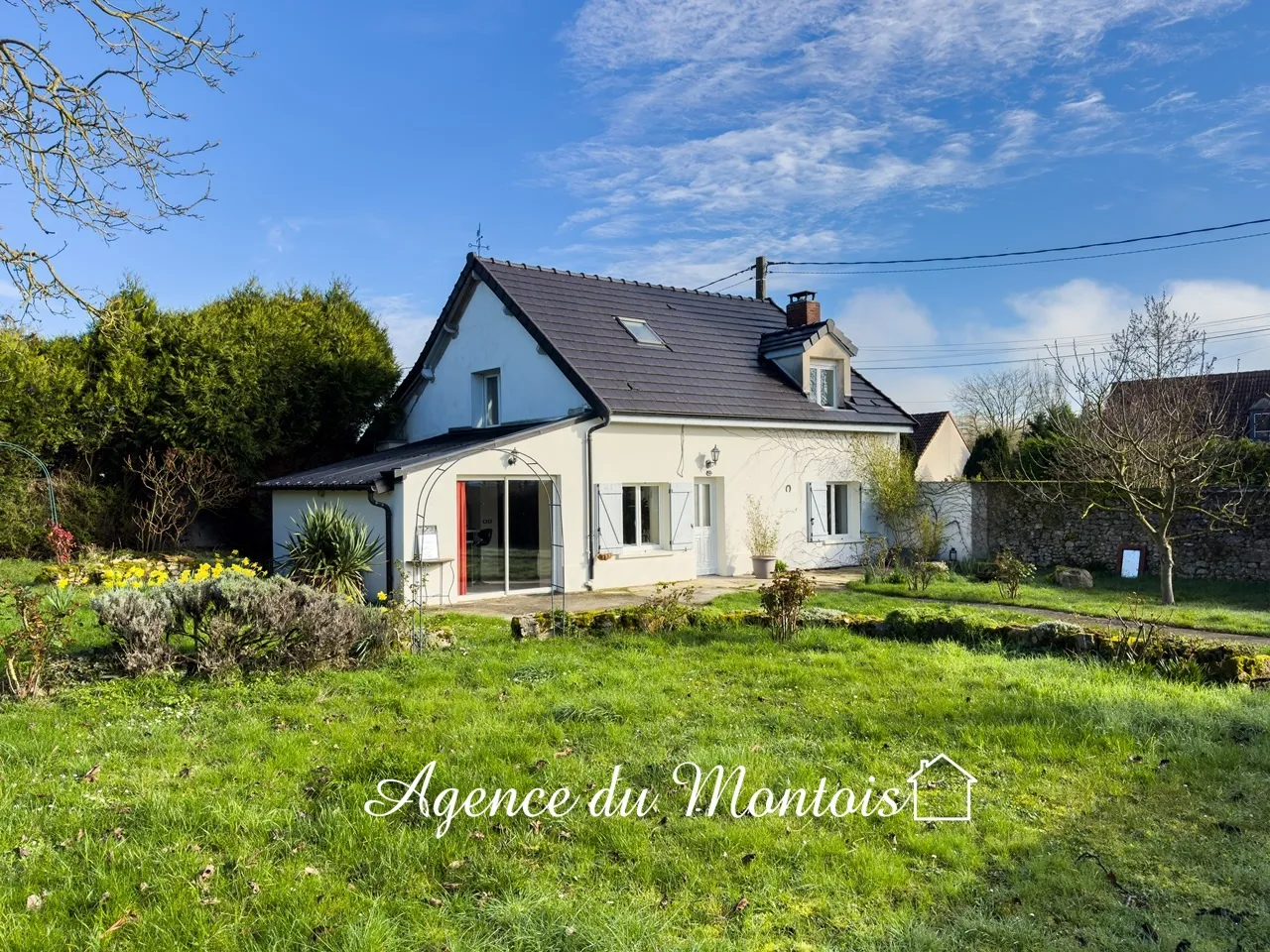 Maison de Campagne à Donnemarie Dontilly 