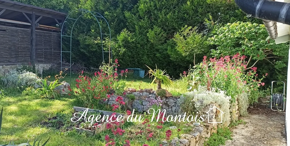 Maison de Campagne à Donnemarie Dontilly 