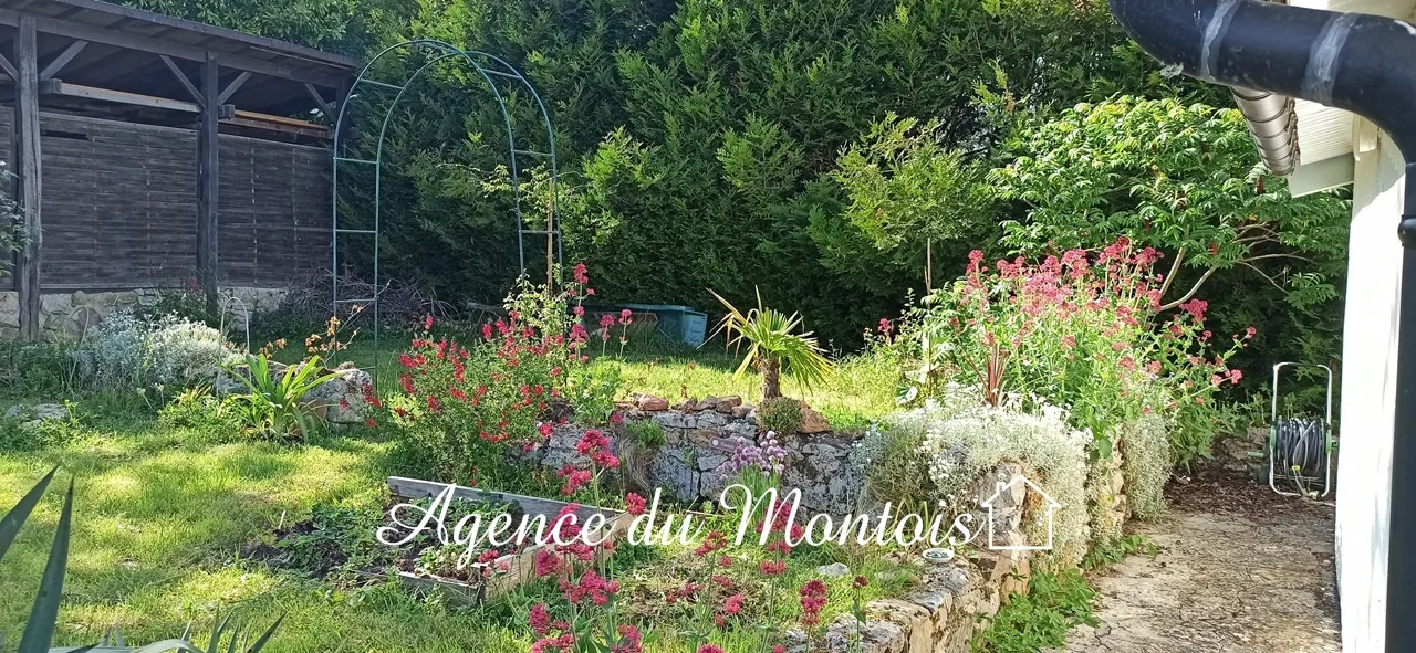 Maison de Campagne à Donnemarie Dontilly 