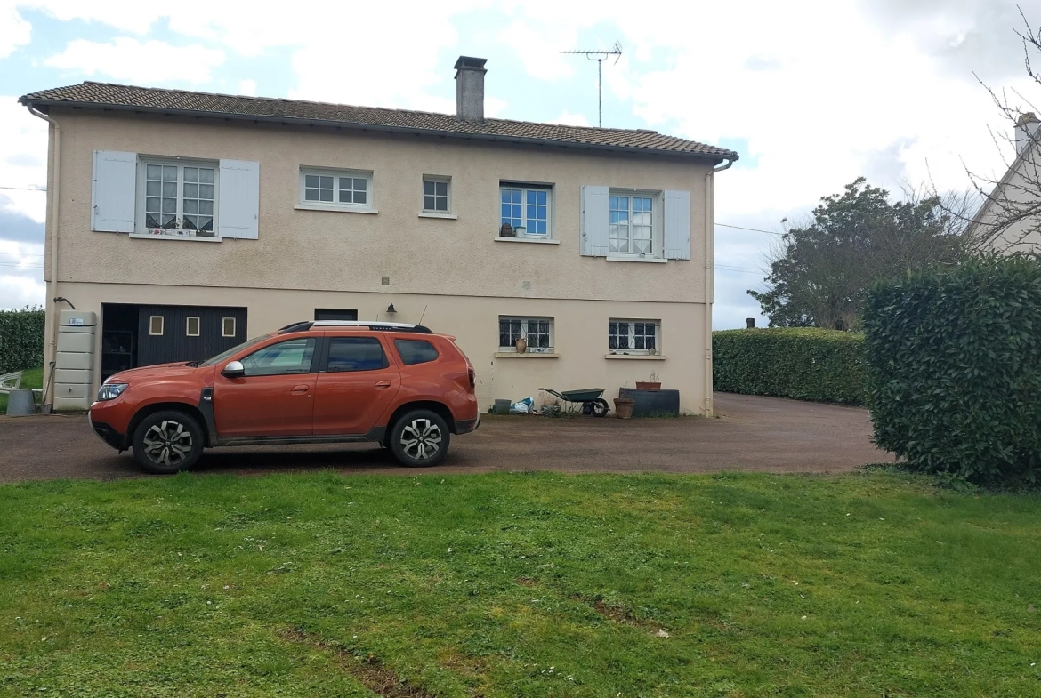 Pavillon individuel à Sciecq avec piscine et jardin spacieux 