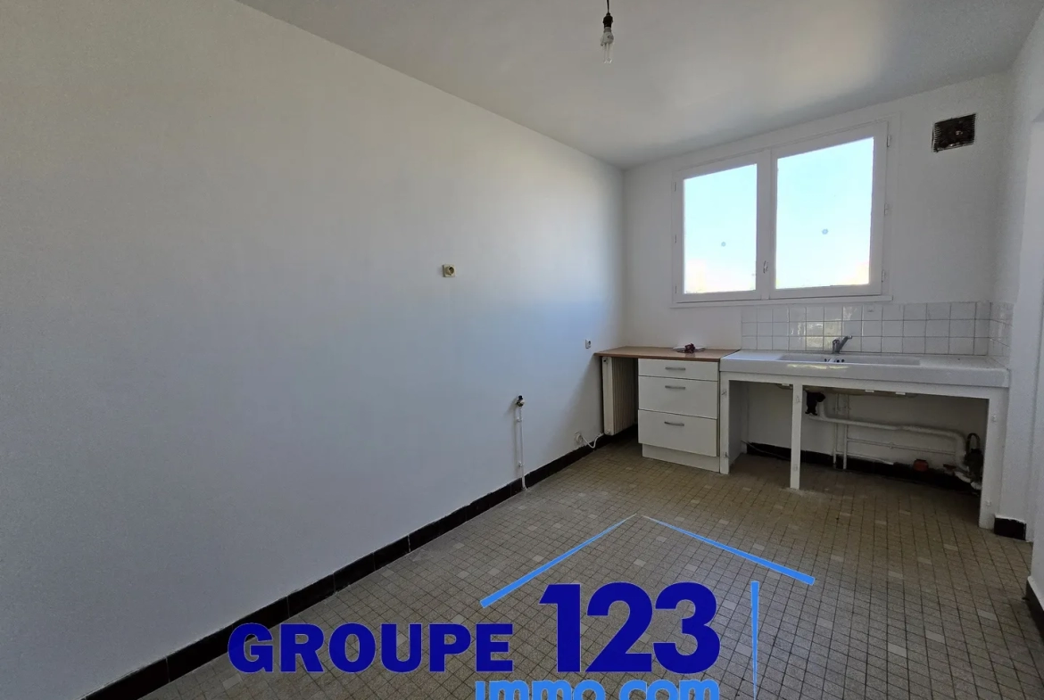 Appartement spacieux avec balcon et parking à Auxerre 