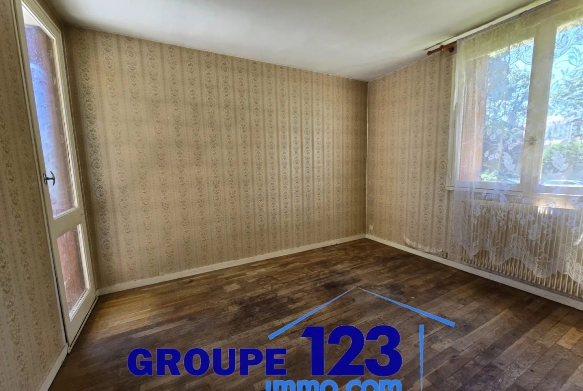 Appartement spacieux avec balcon et parking à Auxerre 