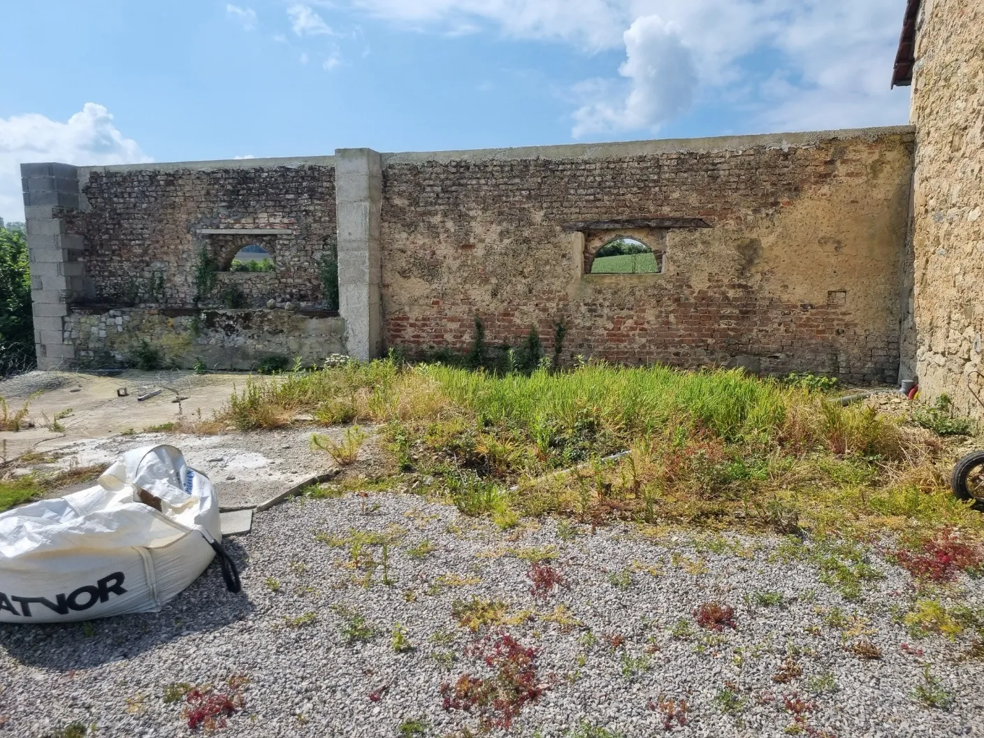 Terrain de 160 m2 avec projet de maison loft à Wierre-Effroy 