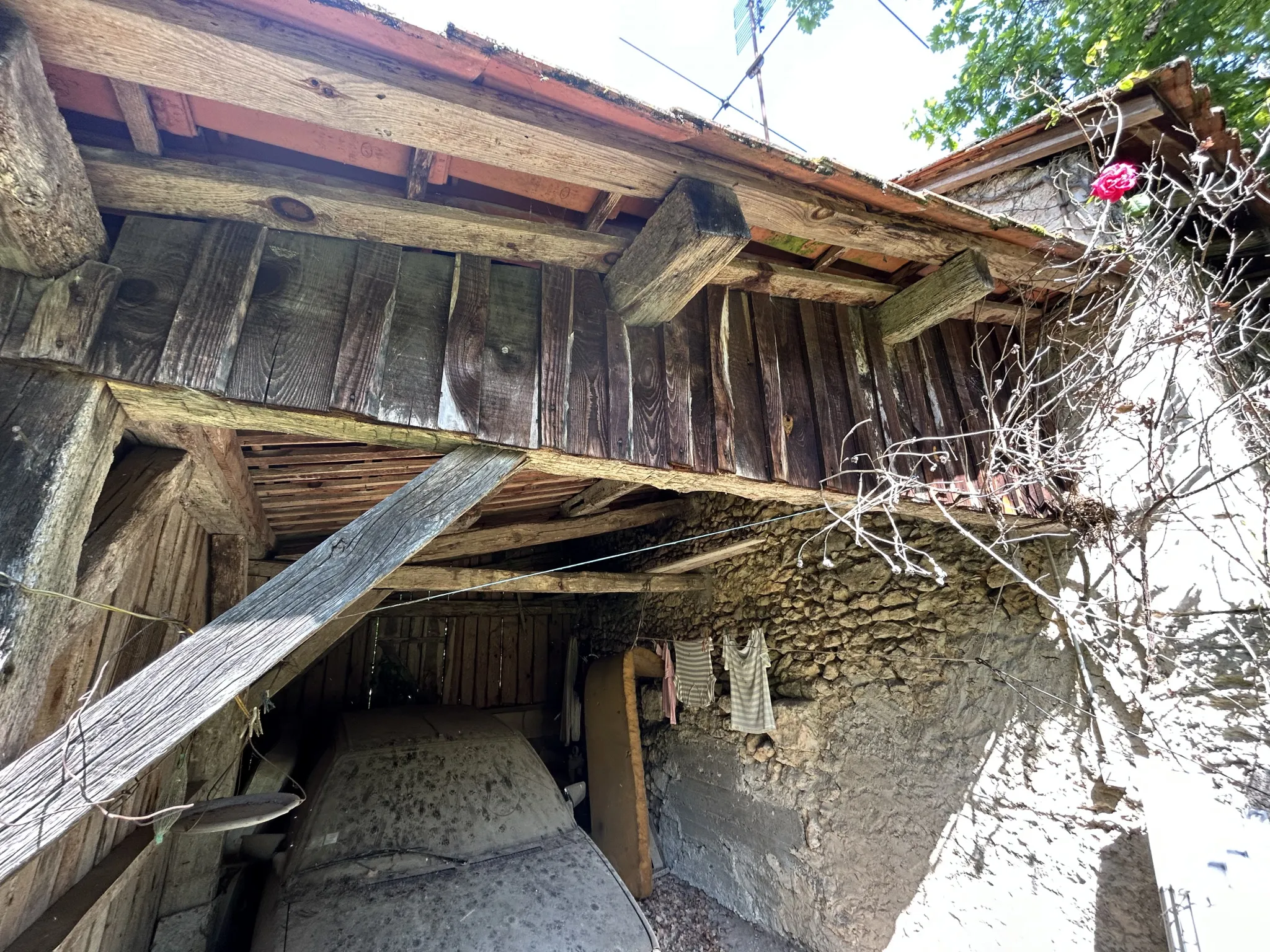 Maison en Pierre à Rénover - Antonne et Trigonant 