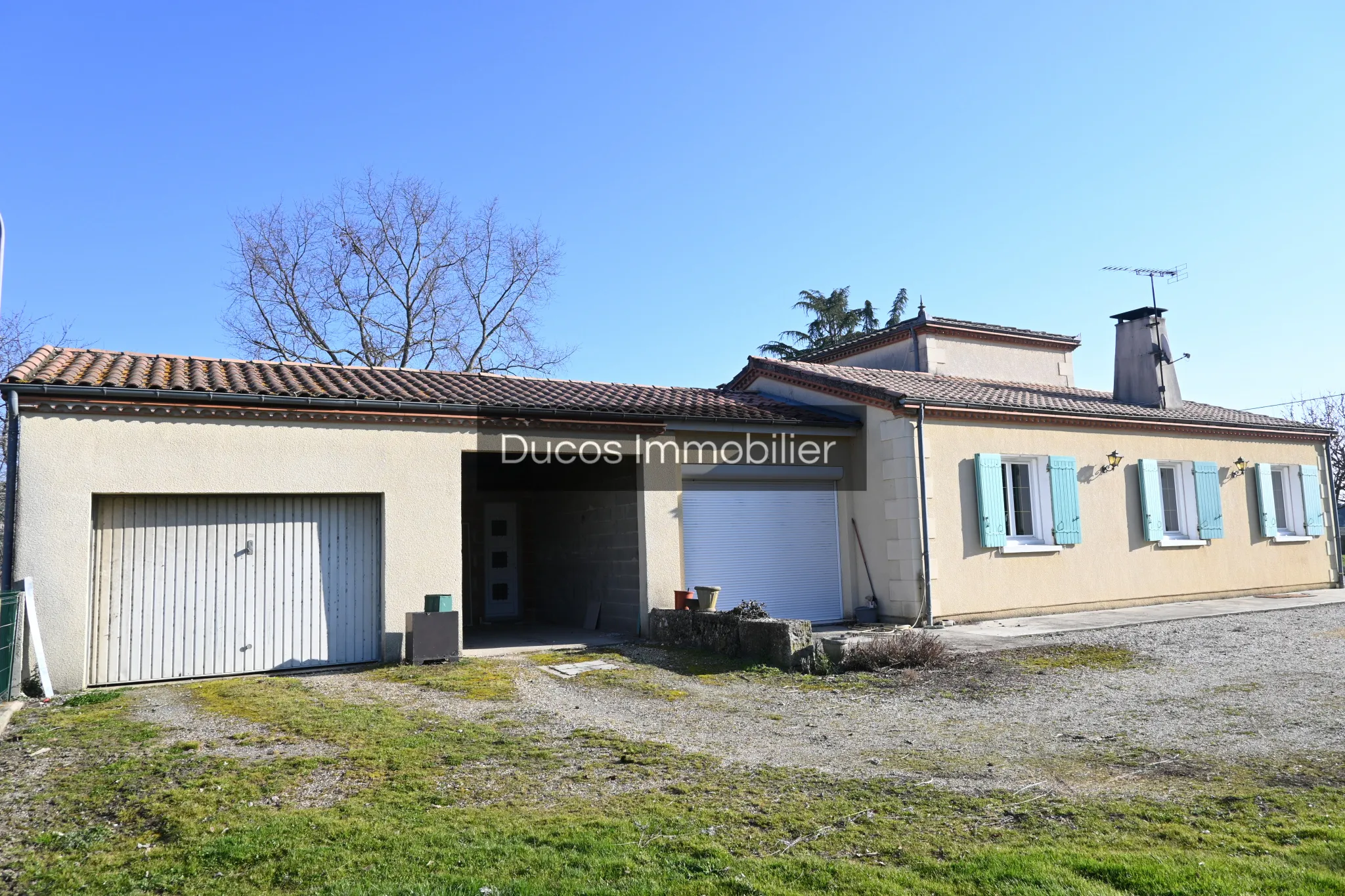 Belle maison traditionnelle avec 4 chambres à Ste bazeille 