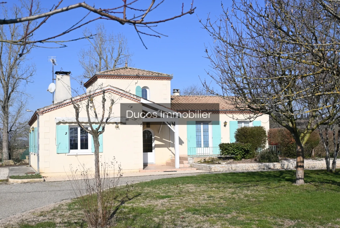 Belle maison traditionnelle avec 4 chambres à Ste bazeille 