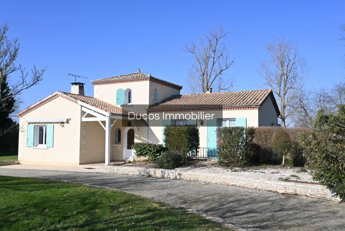 Belle maison traditionnelle avec 4 chambres à Ste bazeille 