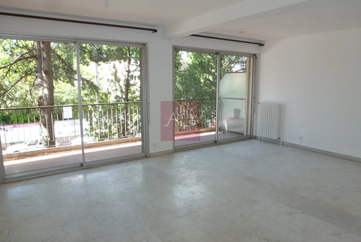 3-room Apartment for Sale in Montpellier Arceaux Agriculture 