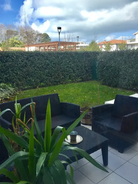 Appartement T1 avec Jardin dans Résidence avec Piscine à Anglet 