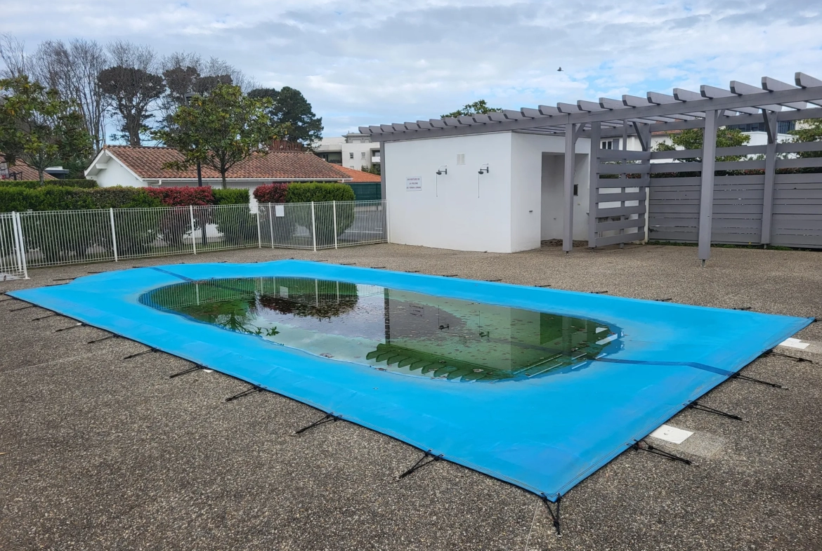 Appartement T1 avec Jardin dans Résidence avec Piscine à Anglet 