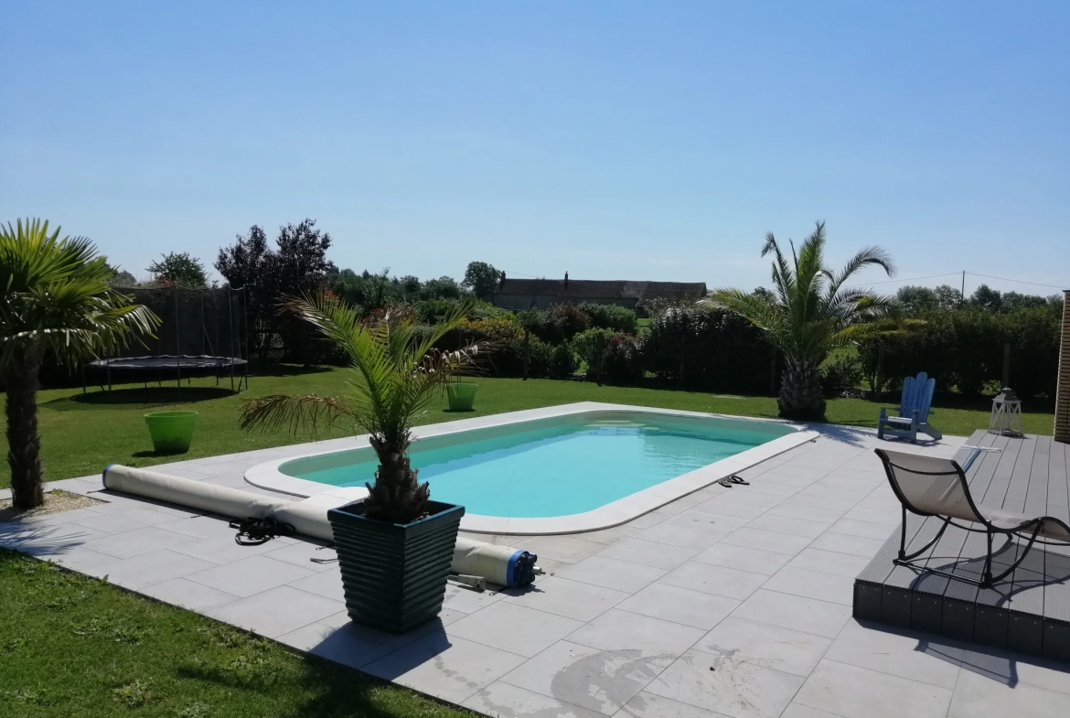 Pavillon avec Piscine et Studios à Semalle 