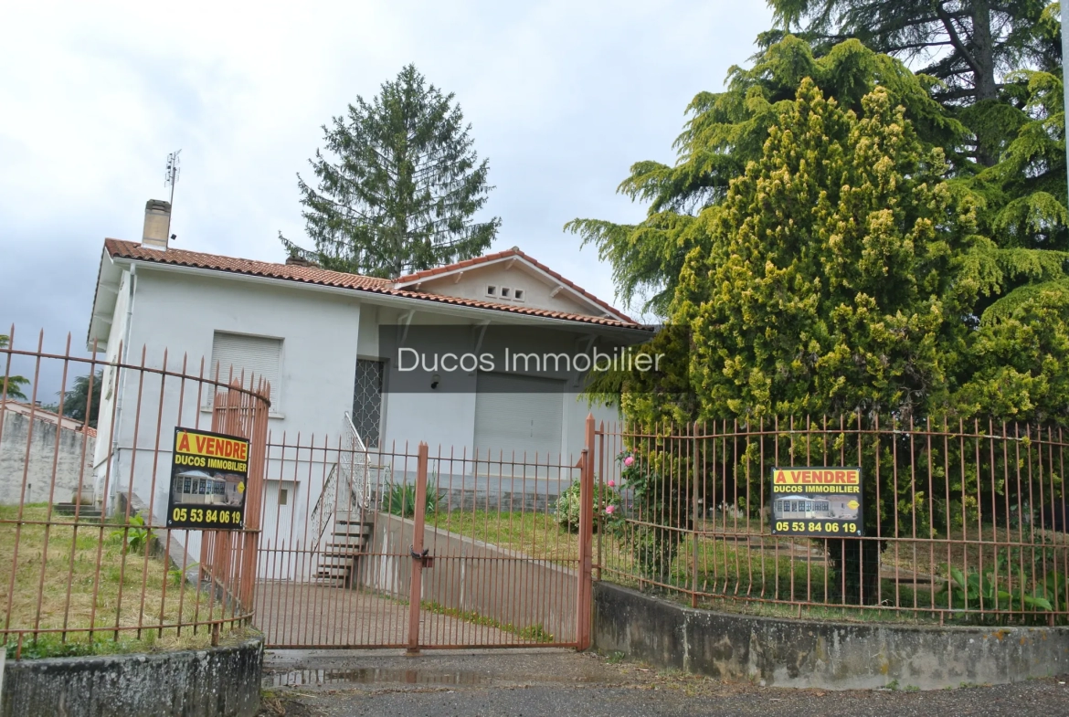 Maison plain pied à rénover avec jardin à Marmande 