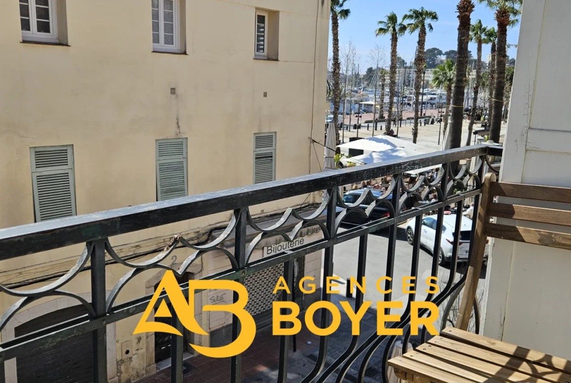 Appartement T3 lumineux sur le port de Bandol 