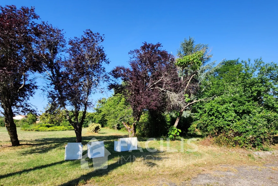 Maison Spacieuse et Lumineuse avec Parc Arboré à La Rochette 