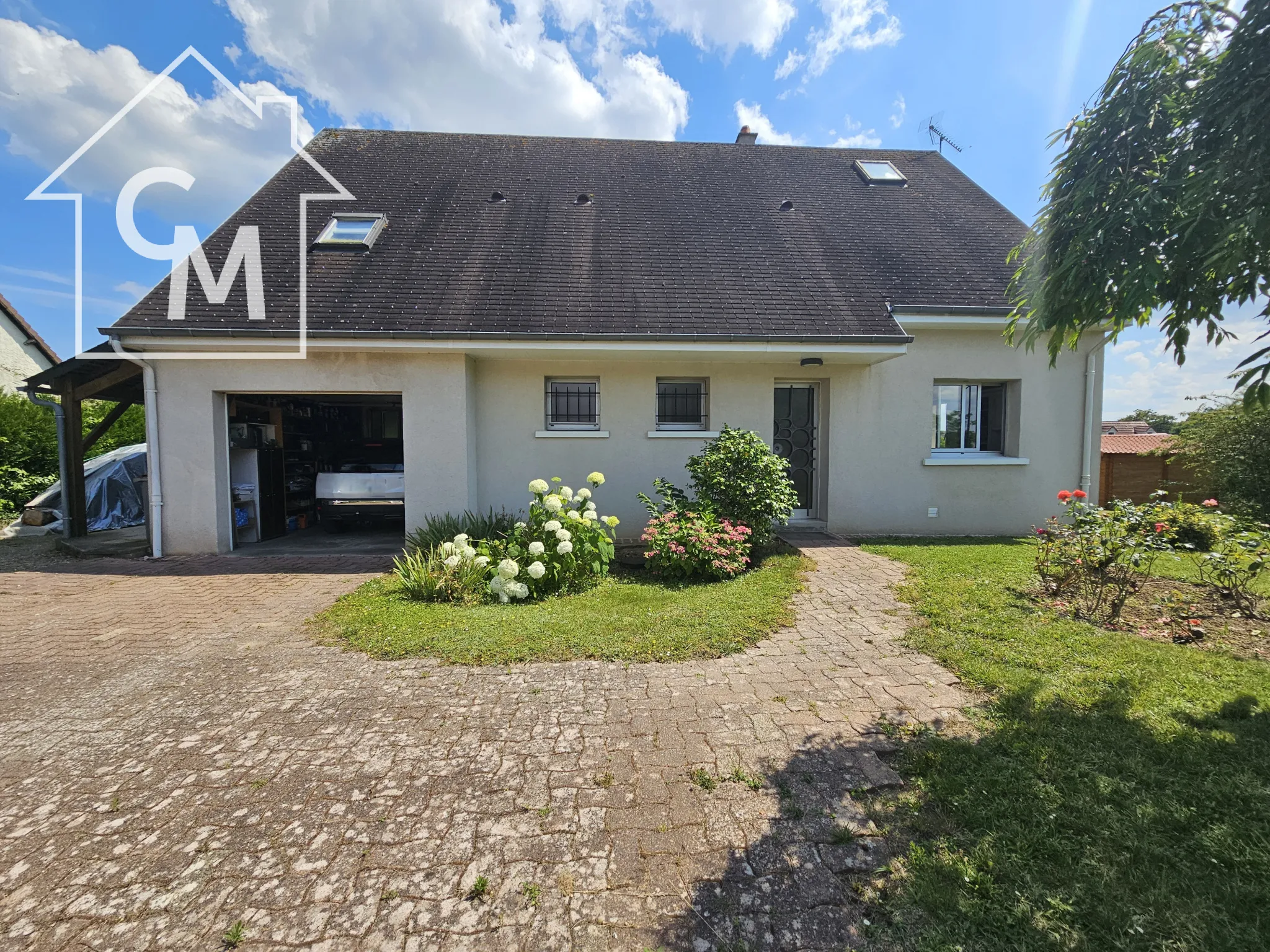 Spacieuse maison 127 m2 avec piscine à Cormeray 