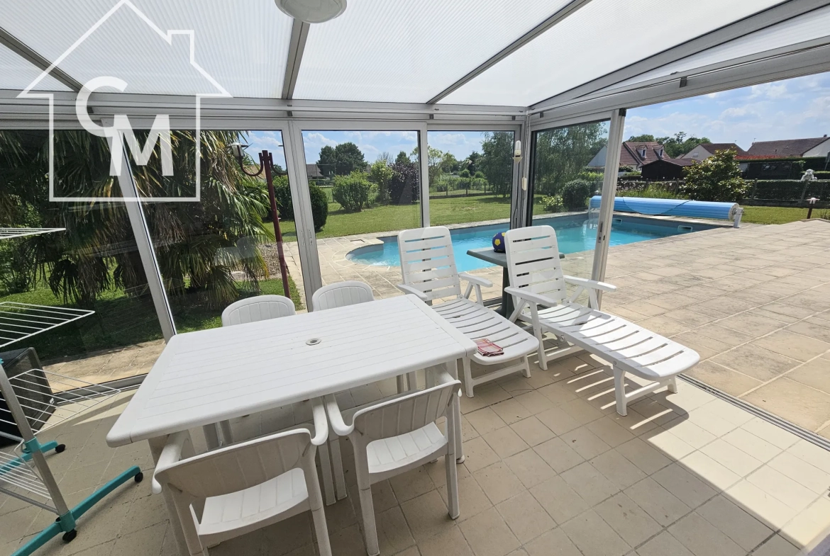 Spacieuse maison 127 m2 avec piscine à Cormeray 