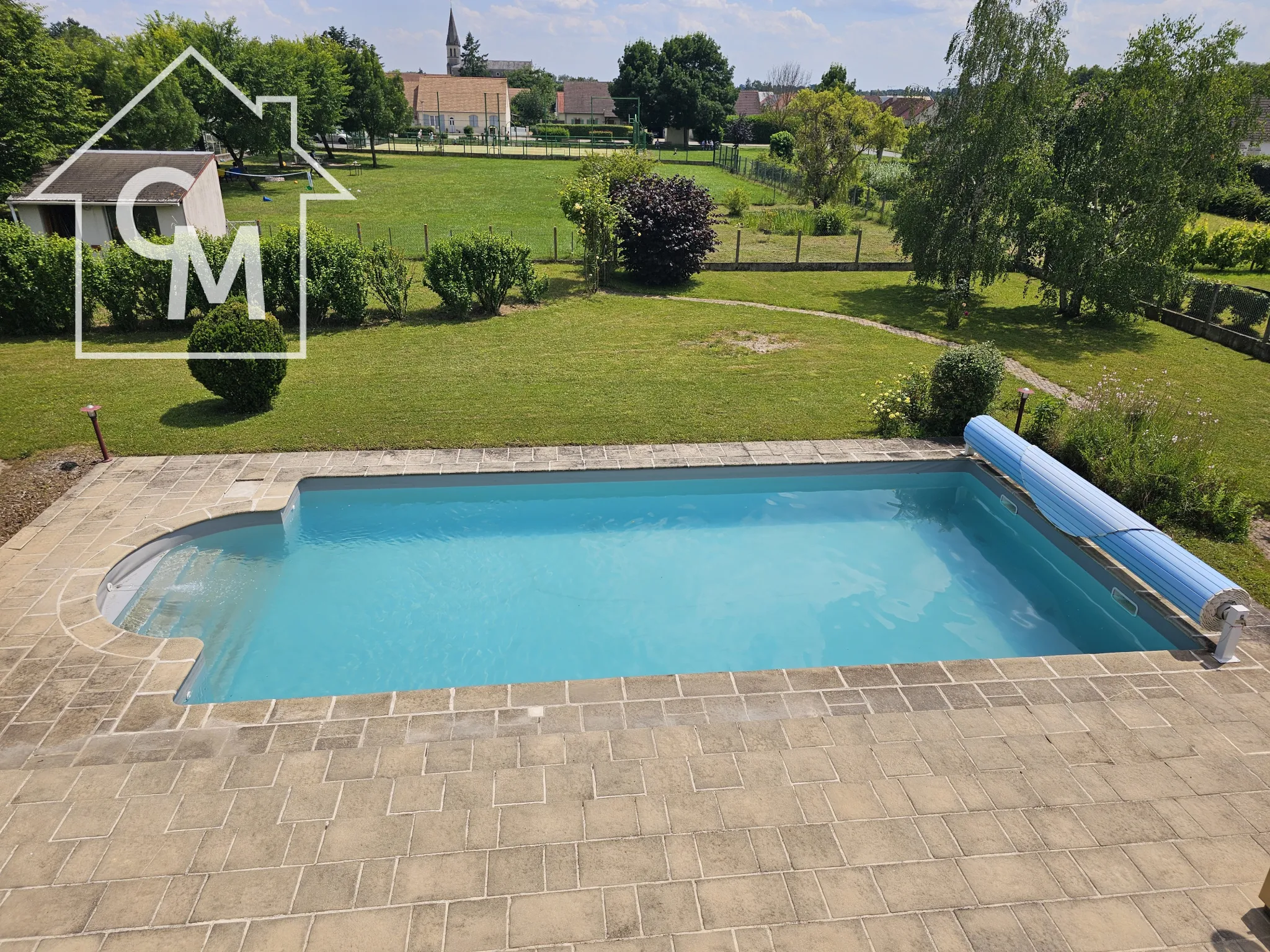 Spacieuse maison 127 m2 avec piscine à Cormeray 