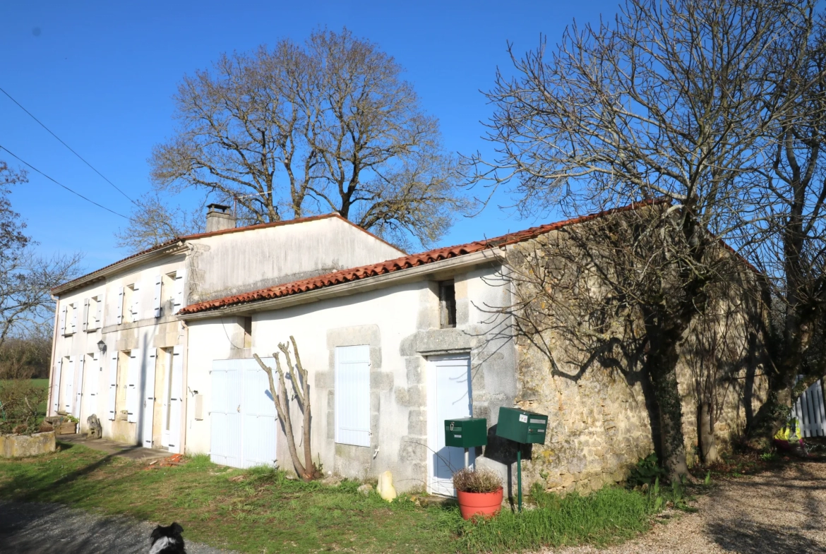 Maison à Saint-Savinien avec Jardin et Garage 