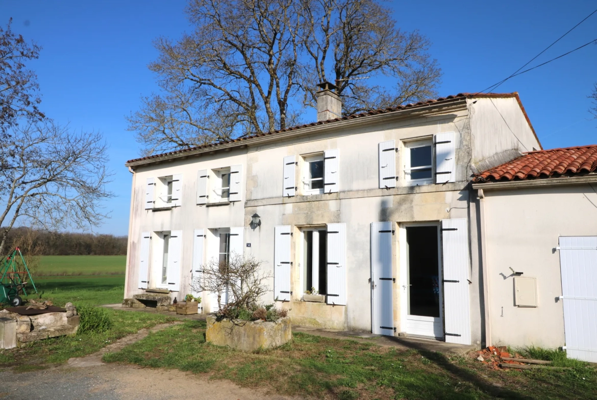 Maison à Saint-Savinien avec Jardin et Garage 