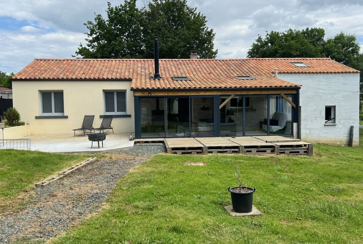 Maison Moderne de Plain-Pied avec Véranda à St Martin Lars en Ste Hermine 