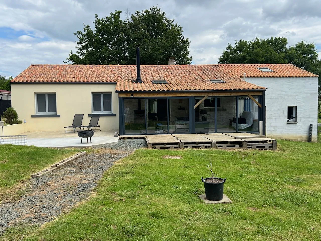 Maison Moderne de Plain-Pied avec Véranda à St Martin Lars en Ste Hermine 