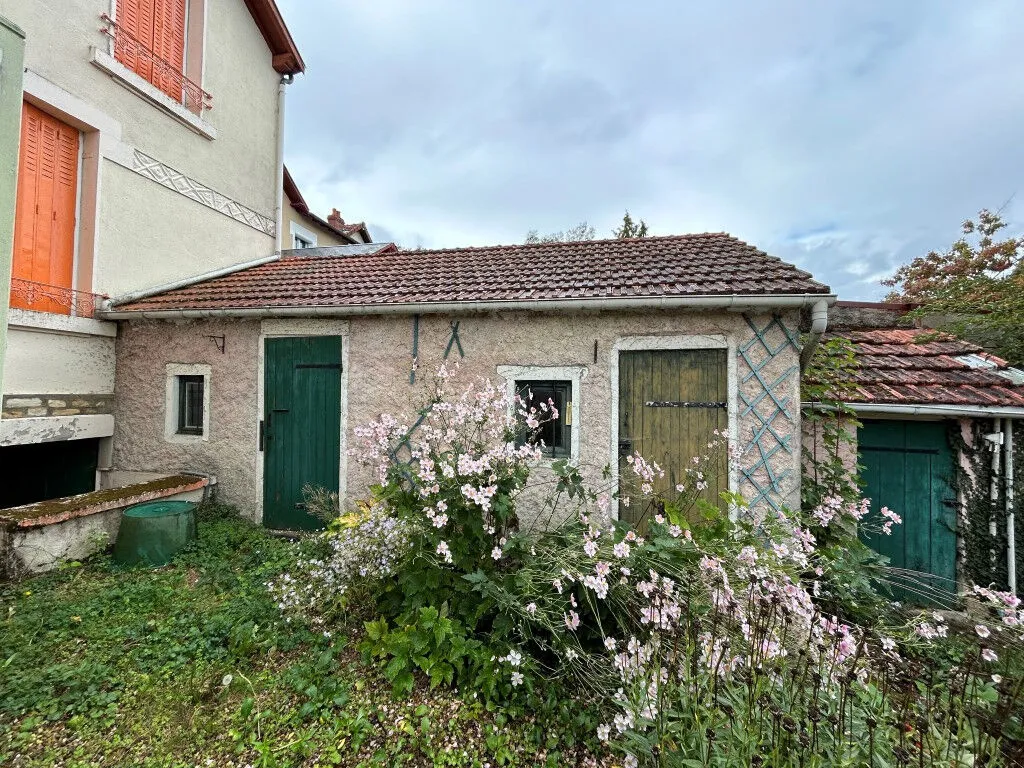 Maison indépendante avec 3 chambres à Nevers 