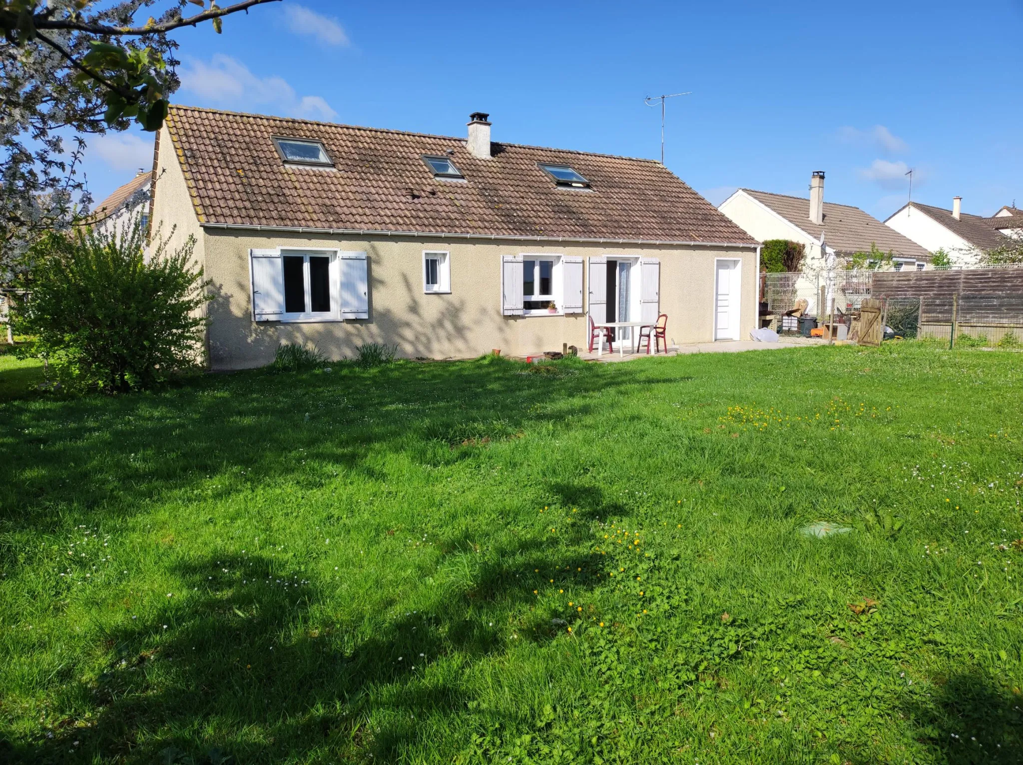 Maison familiale 5 chambres - Angerville et Auneau 