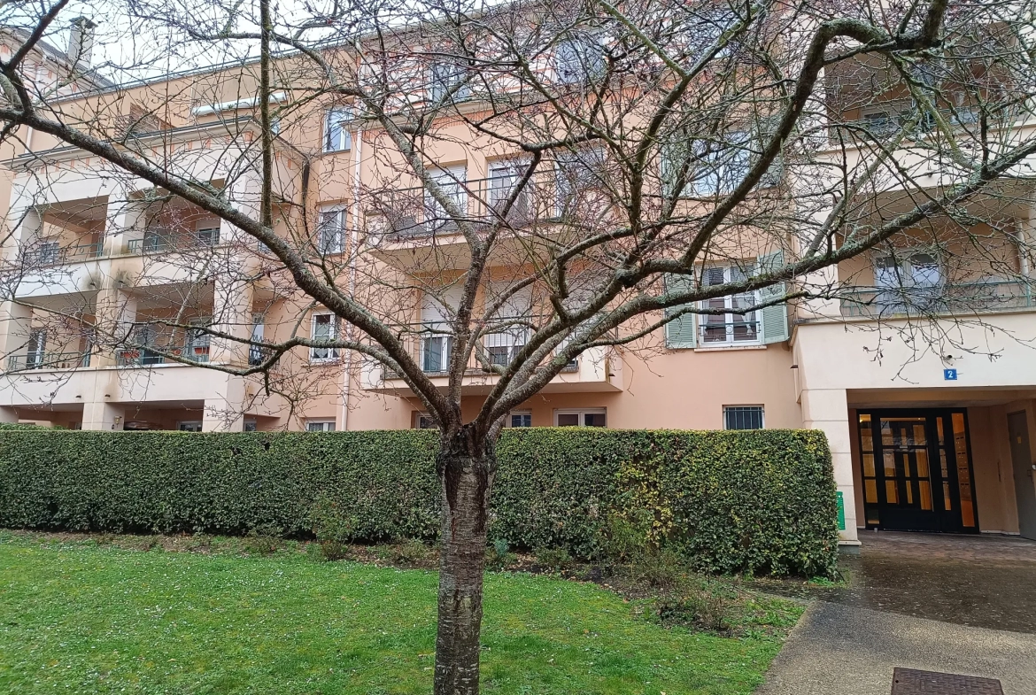 Appartement avec terrasse à Elancourt 