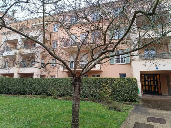 Appartement avec terrasse à Elancourt