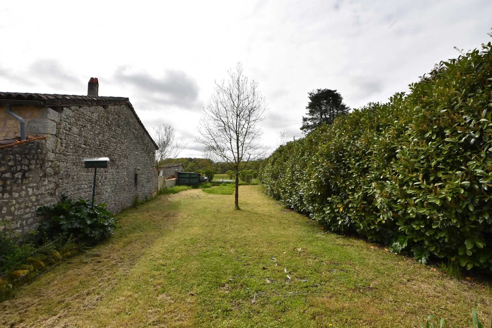 Maison de village avec jardin à Pranzac 