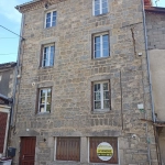 Maison de ville à Thiers avec 5 chambres