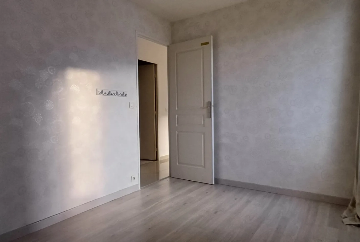 Spacieux Appartement de 3 Pièces à Cergy 