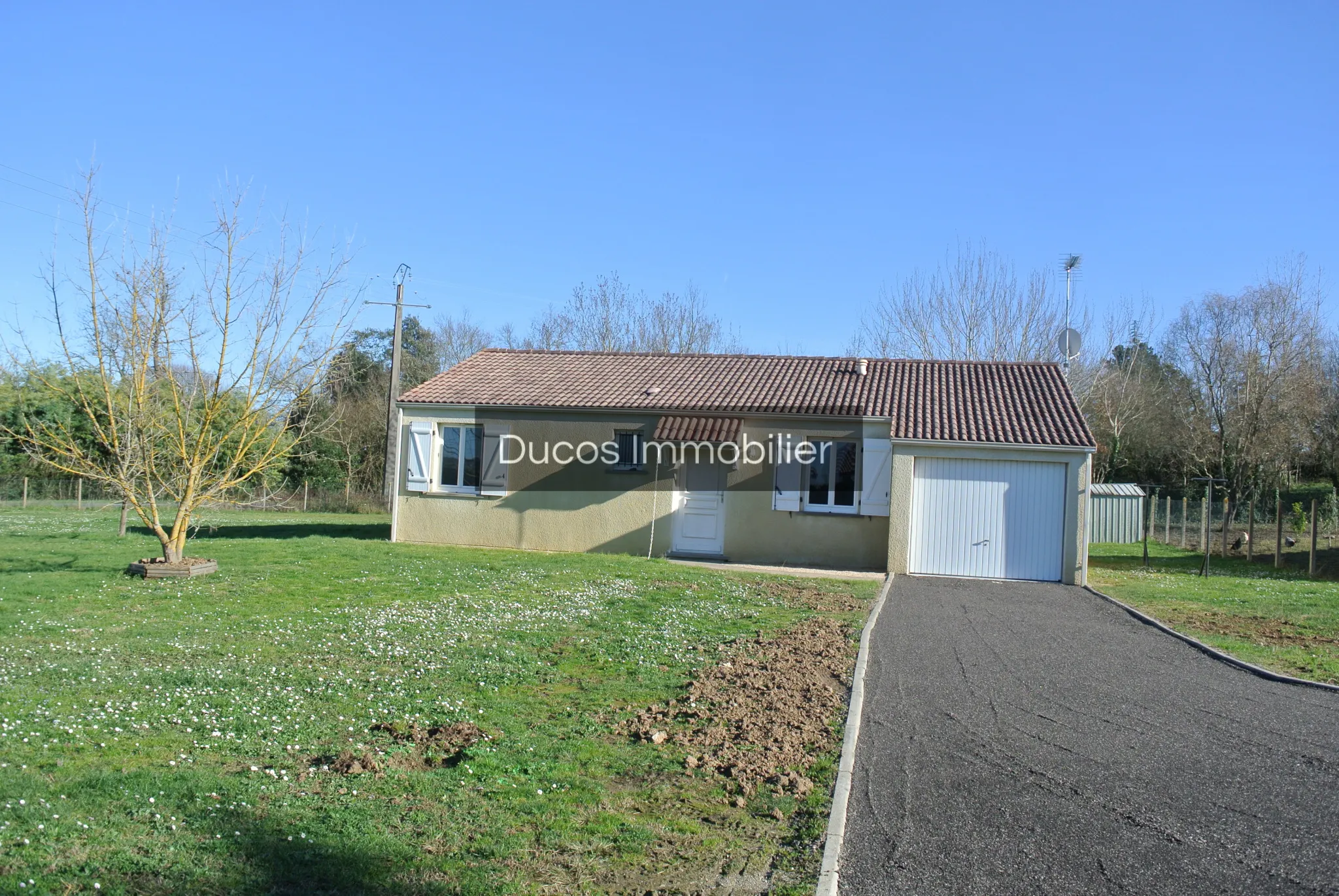 Maison de plain pied avec 3 chambres à Beaupuy 