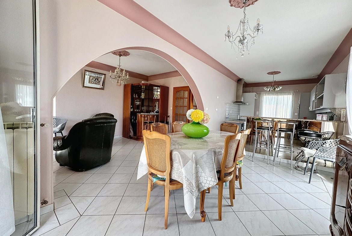 Vente - Belle maison traditionnelle de 105m2 avec 4 chambres à Montauban 