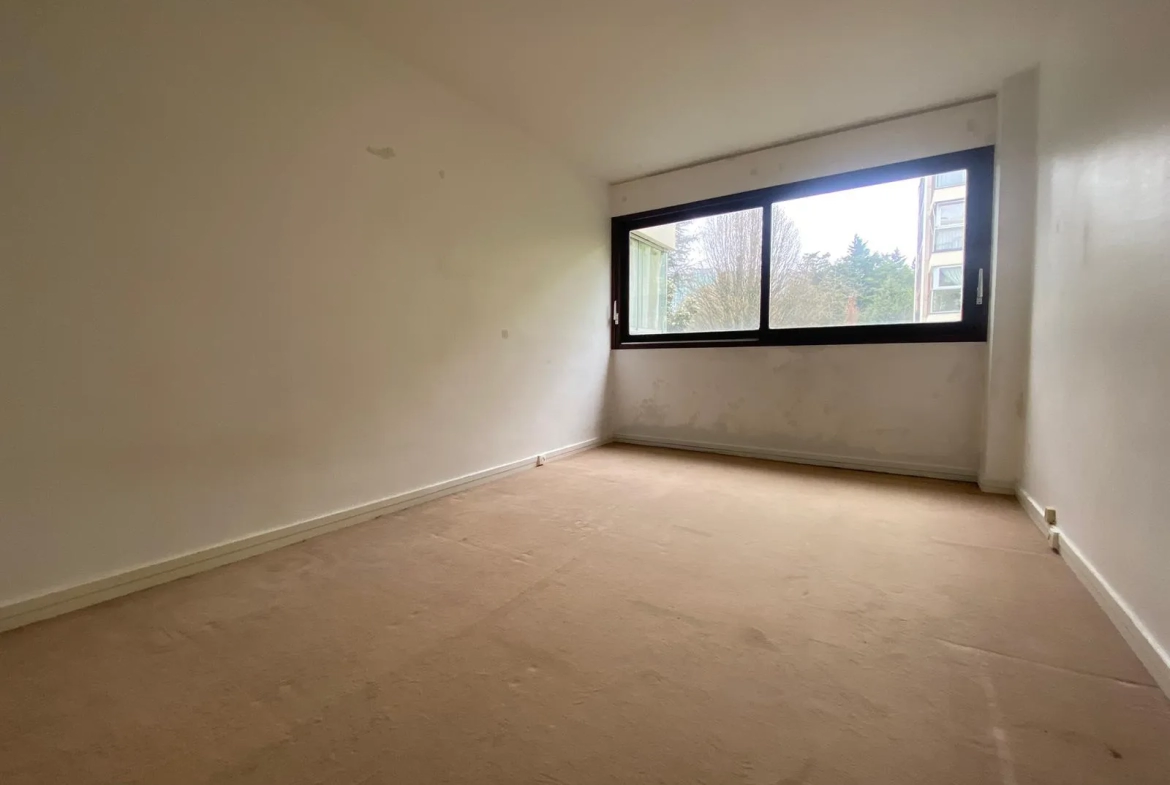 Appartement Lumineux avec Piscine - Le Chesnay 78150 