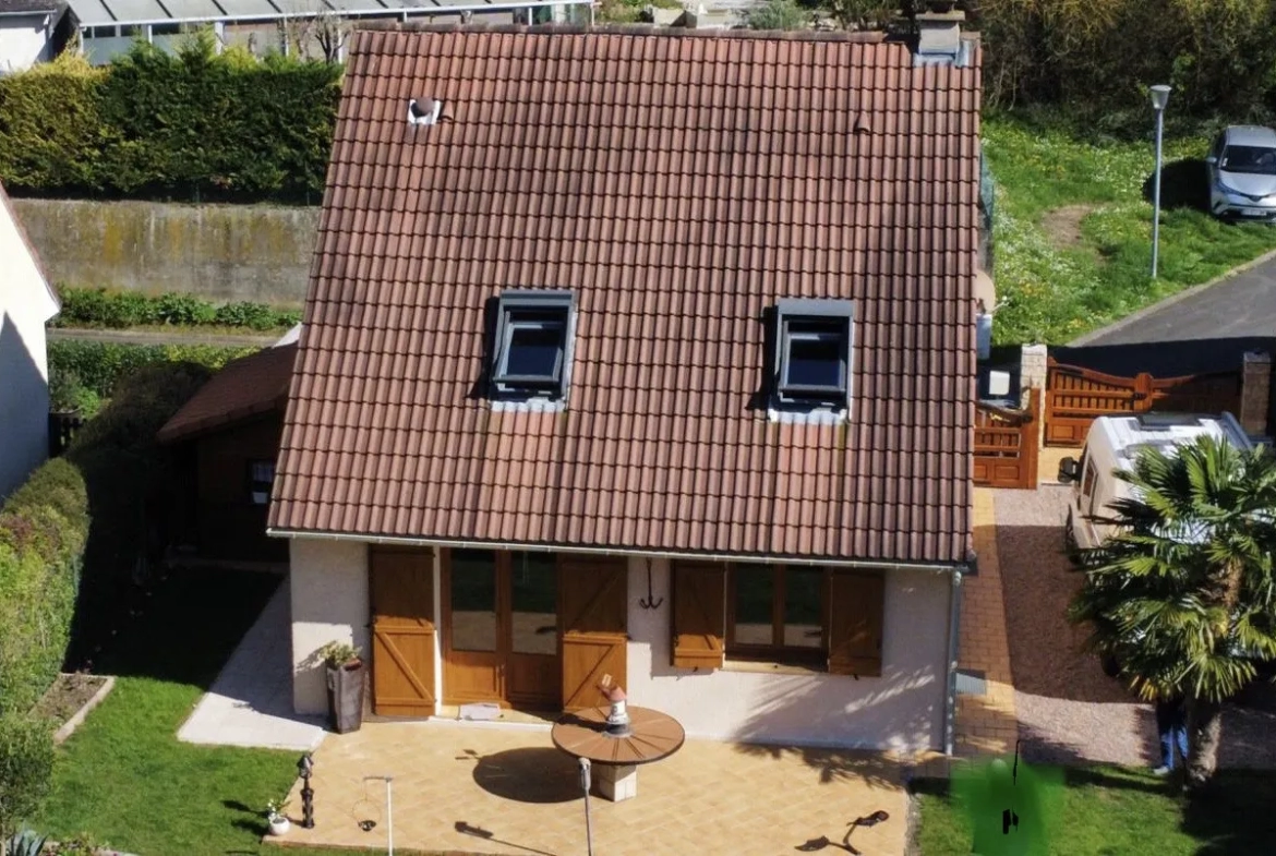 Maison de 90m2 à MANTES LA VILLE avec jardin et climatisation 