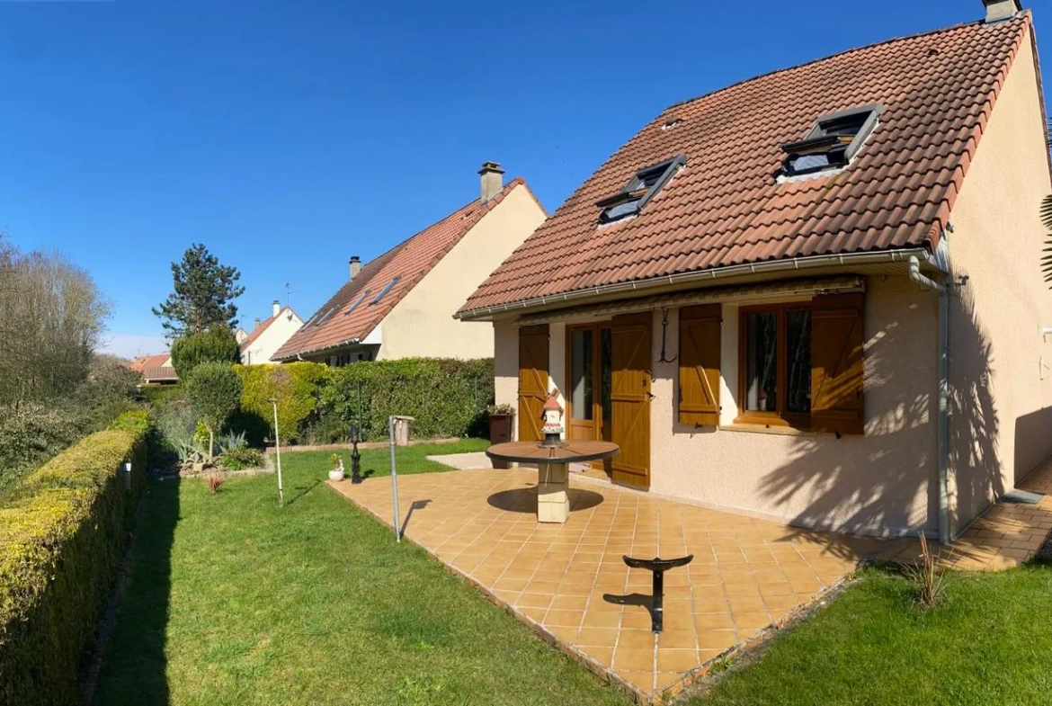 Maison de 90m2 à MANTES LA VILLE avec jardin et climatisation 