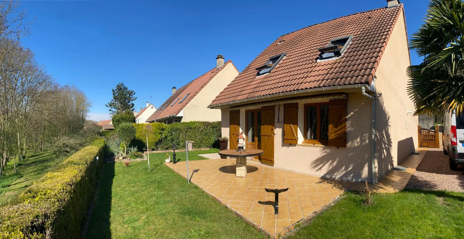 Maison de 90m2 à MANTES LA VILLE avec jardin et climatisation 