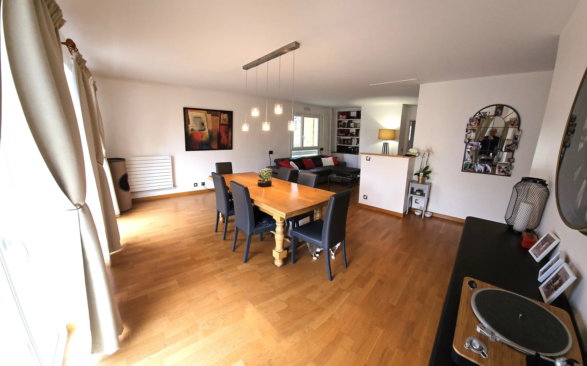 Appartement lumineux à Elancourt / La Villedieu de 97,59 m2 avec 3 chambres 