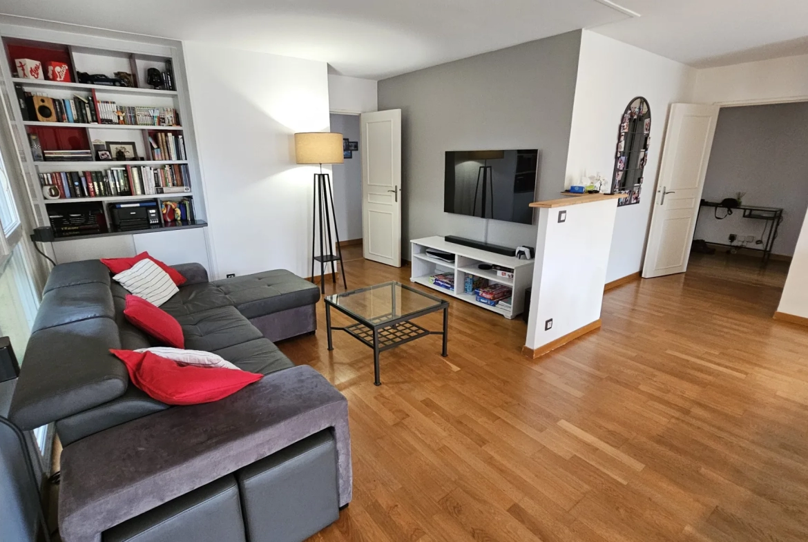 Appartement lumineux à Elancourt / La Villedieu de 97,59 m2 avec 3 chambres 