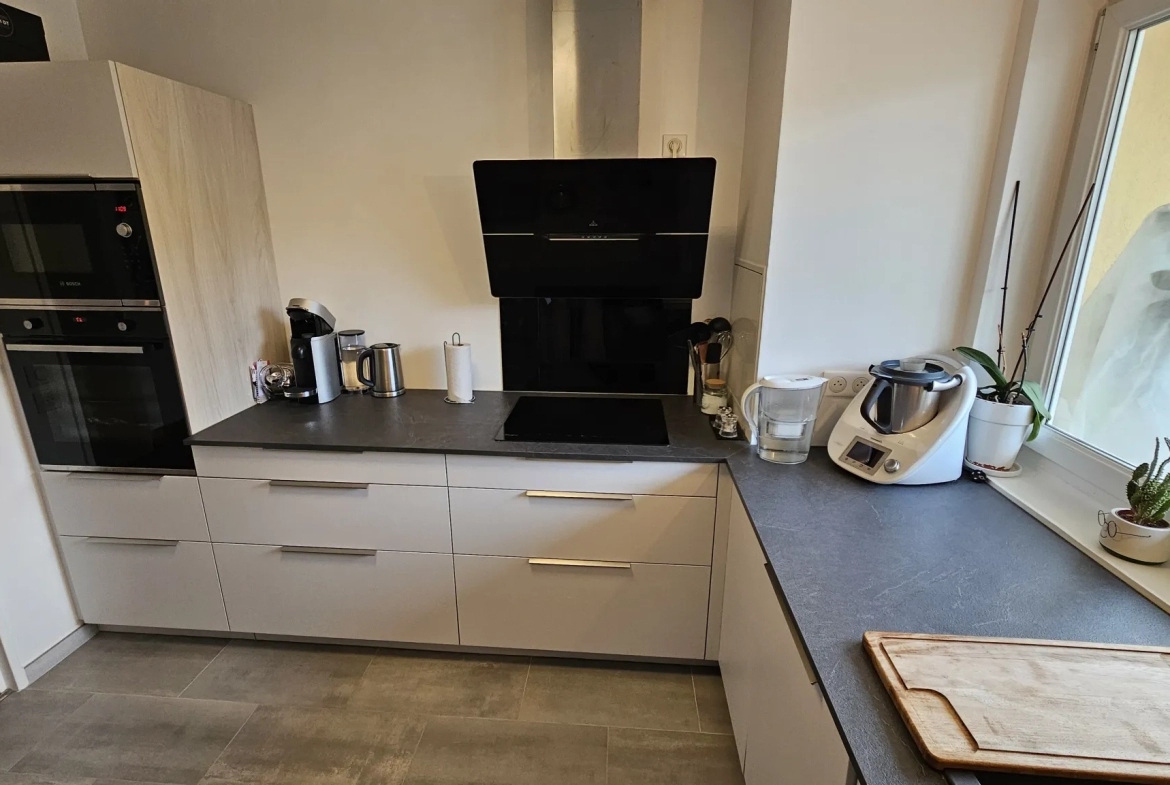 Appartement lumineux à Elancourt / La Villedieu de 97,59 m2 avec 3 chambres 