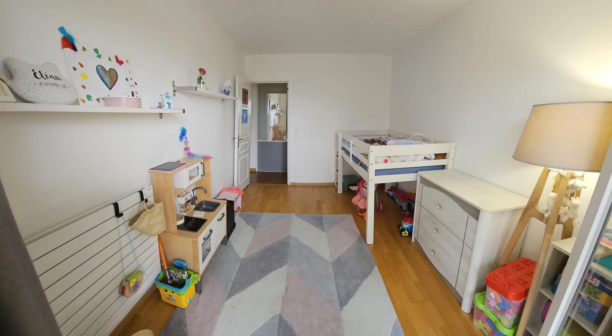 Appartement lumineux à Elancourt / La Villedieu de 97,59 m2 avec 3 chambres 