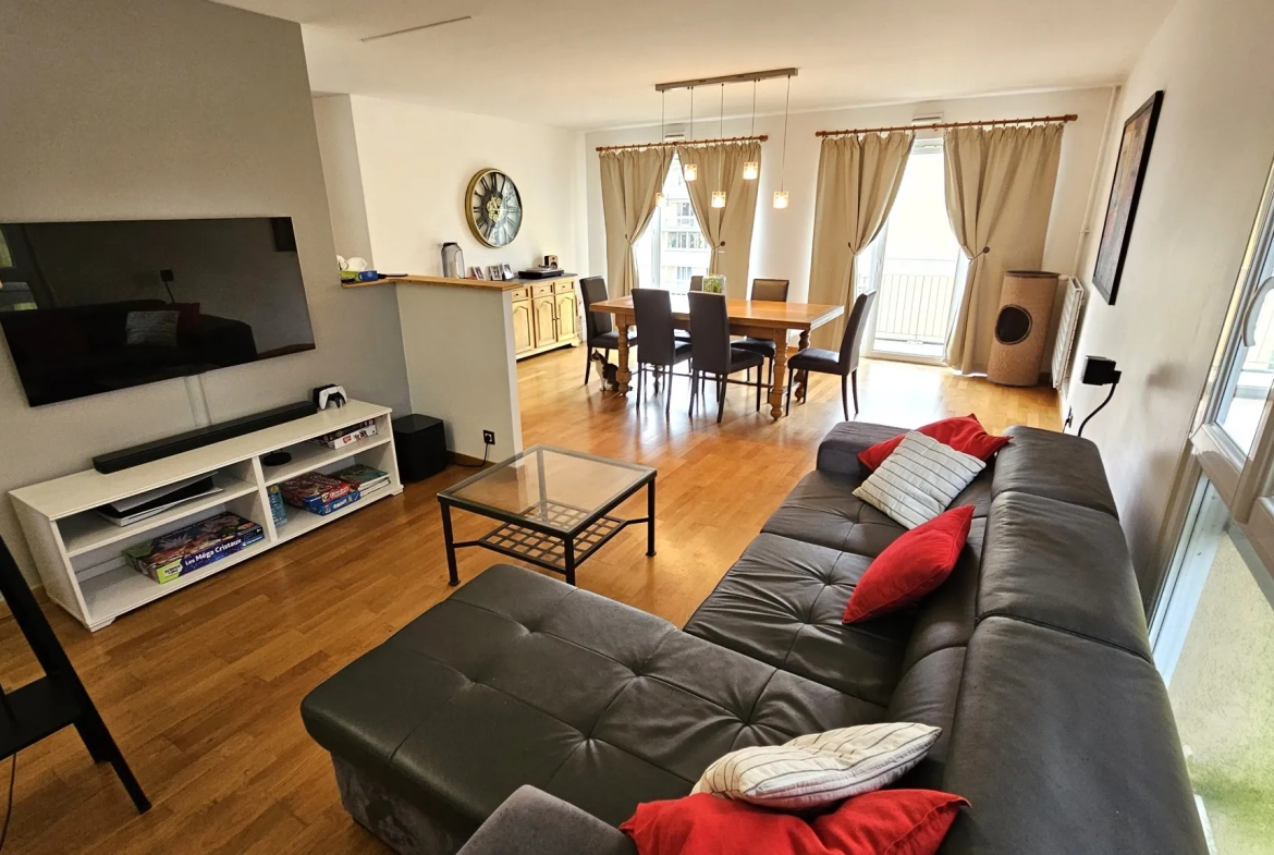 Appartement lumineux à Elancourt / La Villedieu de 97,59 m2 avec 3 chambres 