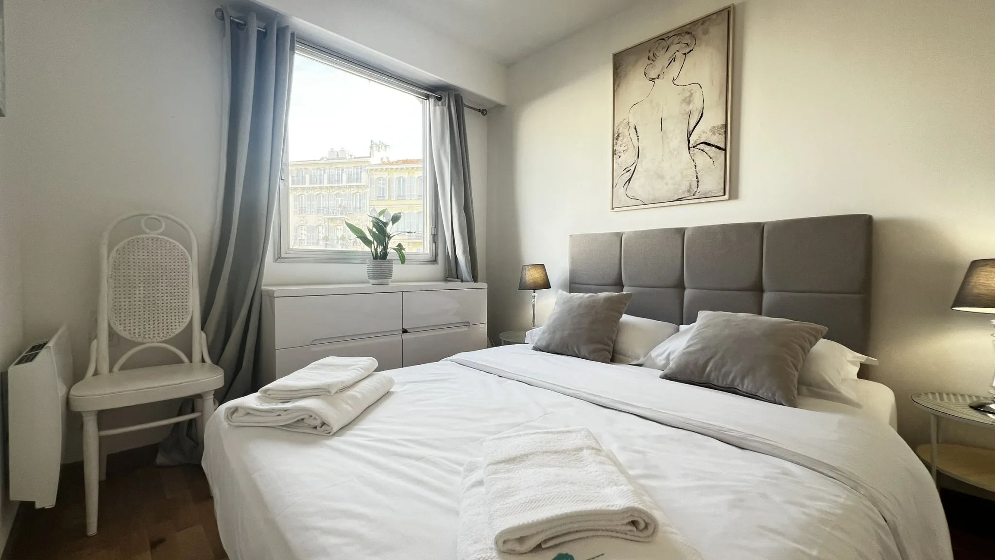 Appartement 2 pièces rénové au coeur du Carré d'Or 